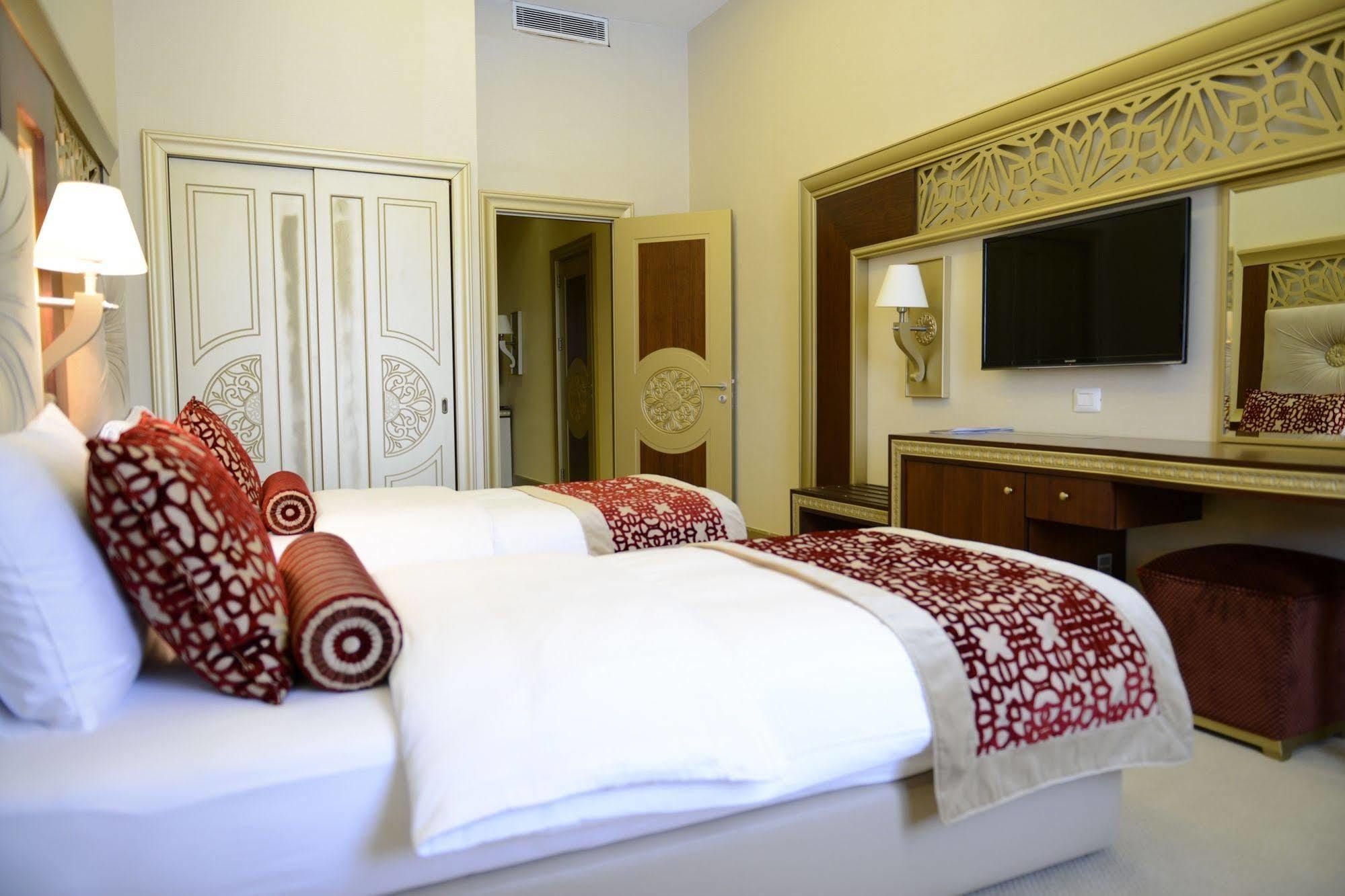 Qafqaz Karvansaray Hotel Gabala Exteriör bild
